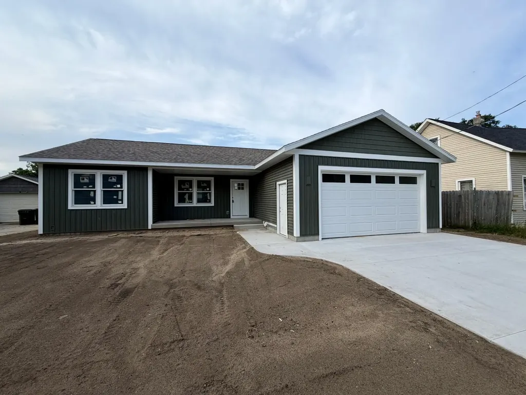 877 Amity Avenue Muskegon City MI 49442