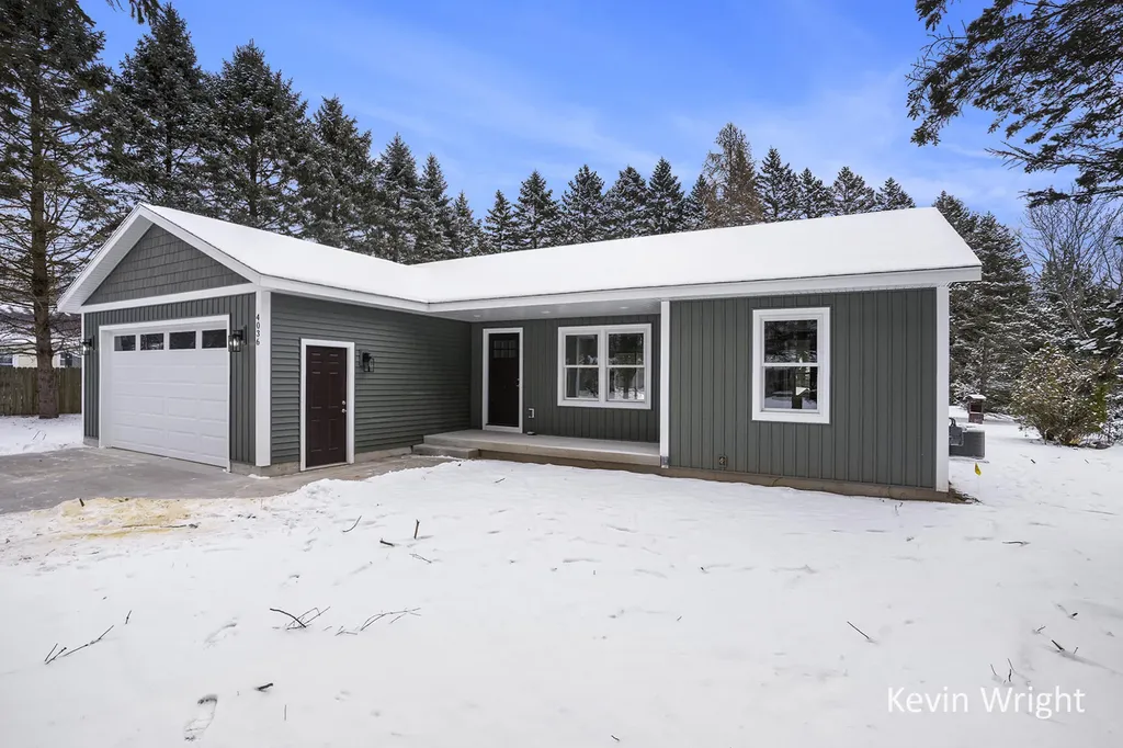 877 Amity Avenue Muskegon City MI 49442