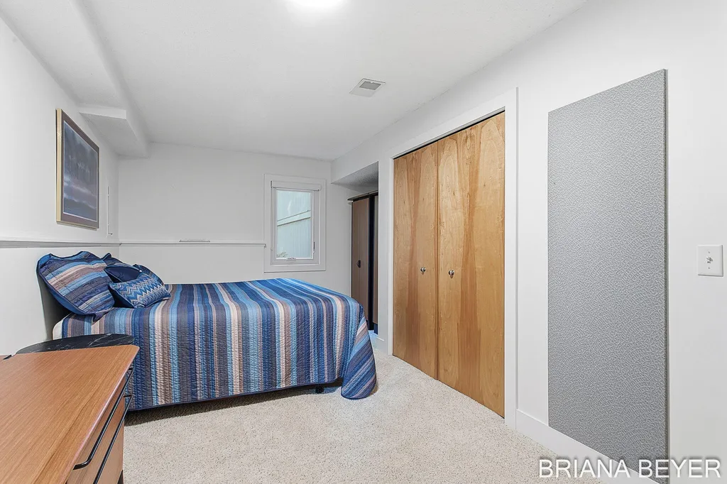 15353 Timber Ridge Lane Park Township MI 49424