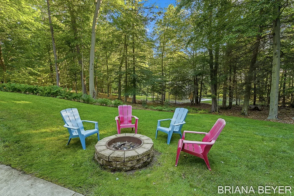 15353 Timber Ridge Lane Park Township MI 49424