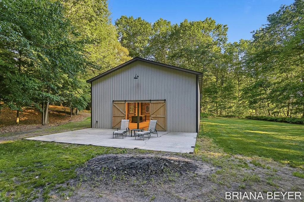15353 Timber Ridge Lane Park Township MI 49424