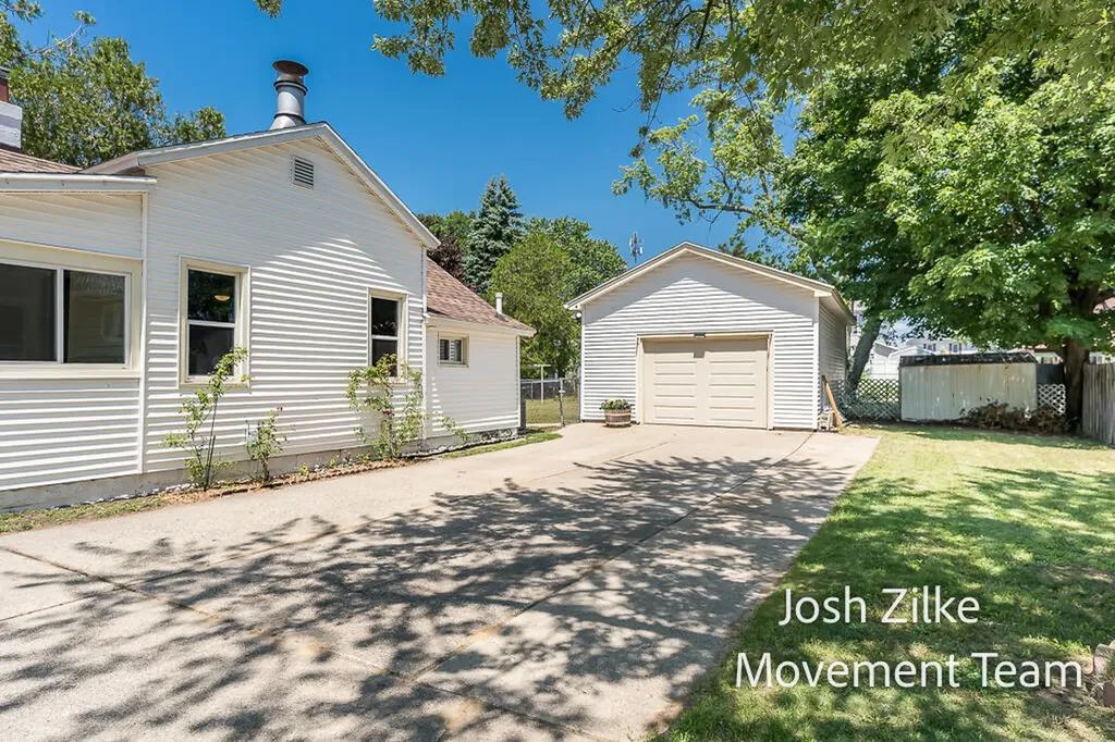 1215 Columbus Avenue Grand Haven City MI 49417