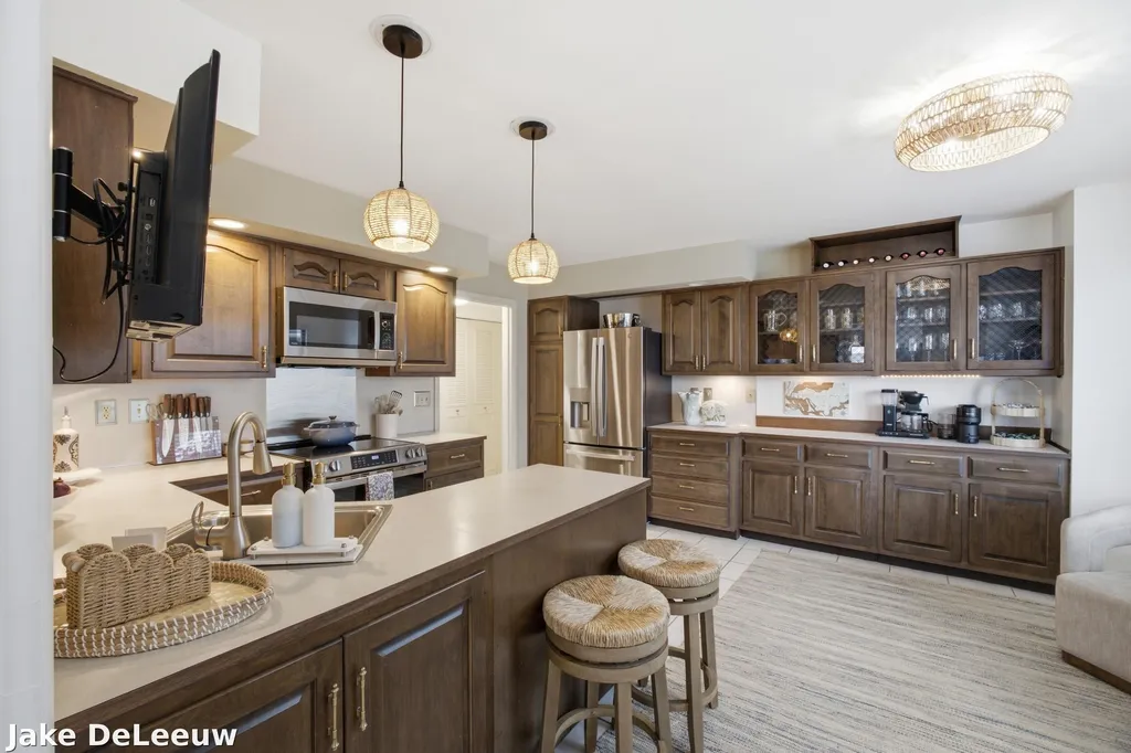 400 Lakeview Court Spring Lake Village MI 49456