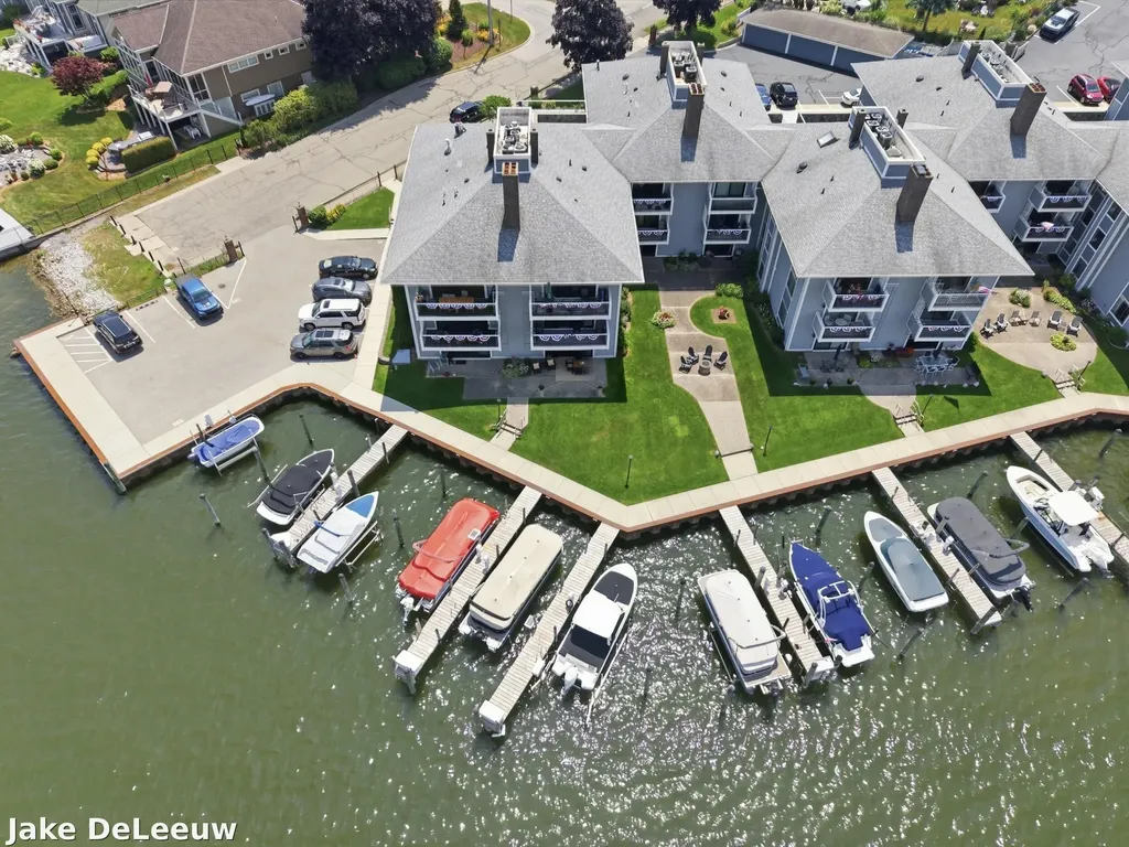 400 Lakeview Court Spring Lake Village MI 49456