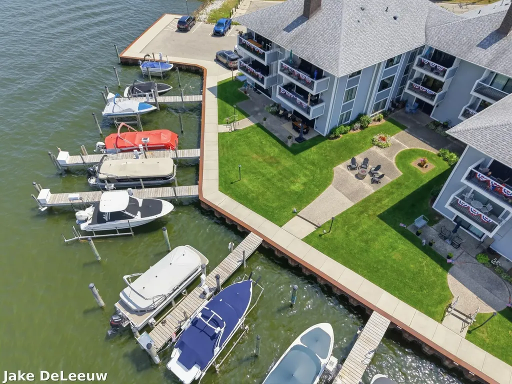 400 Lakeview Court Spring Lake Village MI 49456