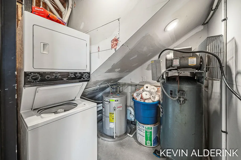 11555 Crossings Court Holland Charter Township MI 49424