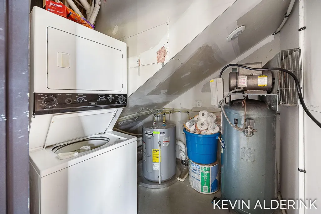 11555 Crossings Court Holland Charter Township MI 49424