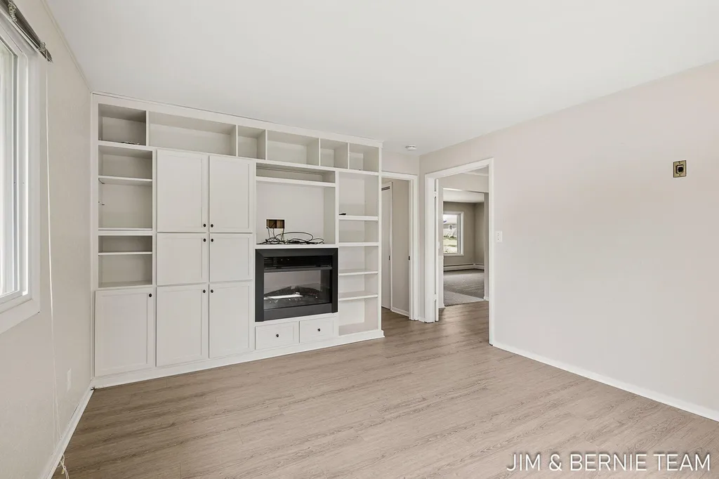 2238 Edgewood Avenue SE Grand Rapids City MI 49546