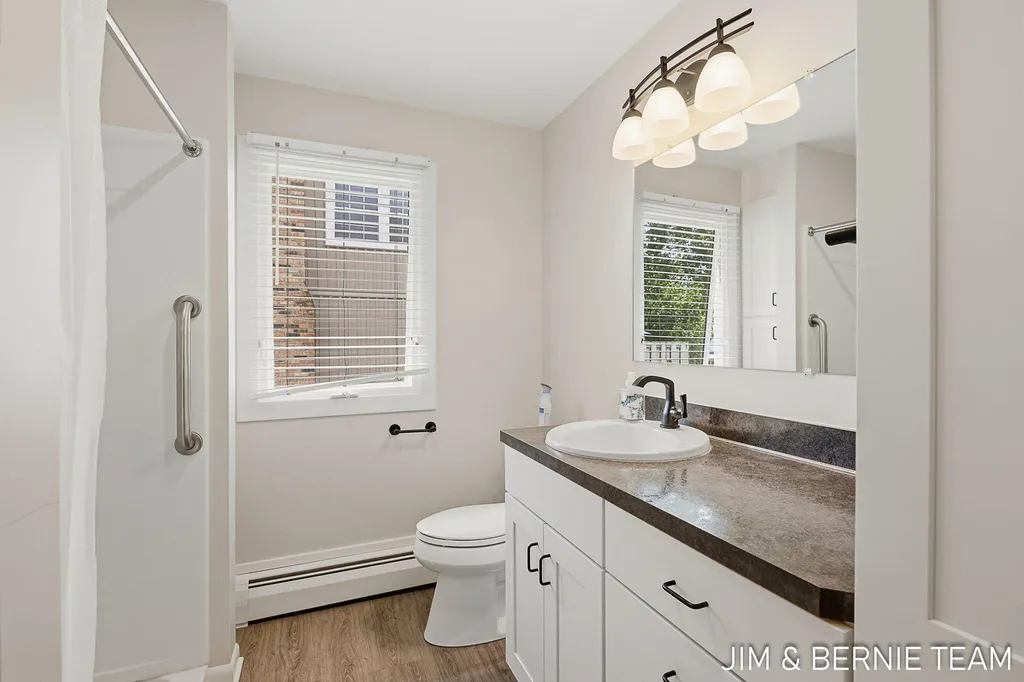 2238 Edgewood Avenue SE Grand Rapids City MI 49546