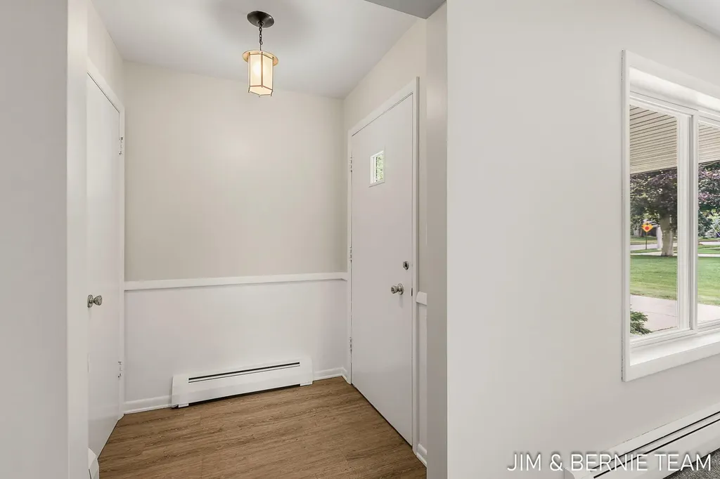 2238 Edgewood Avenue SE Grand Rapids City MI 49546
