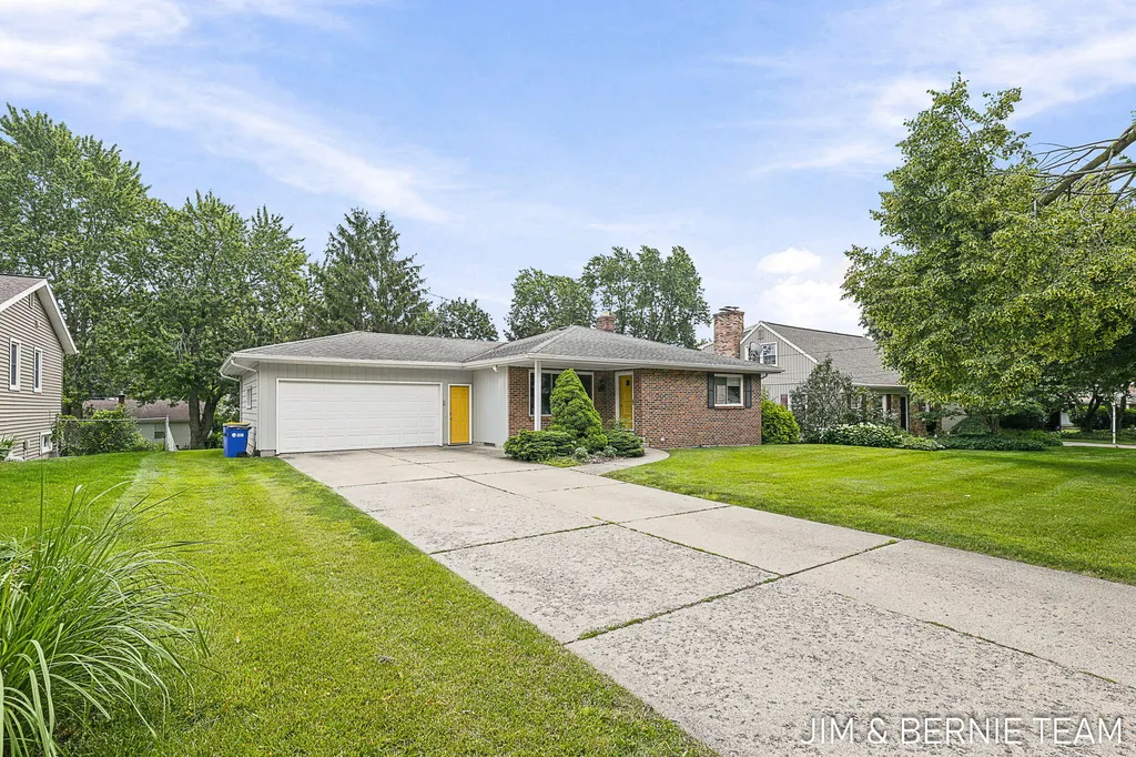2238 Edgewood Avenue SE Grand Rapids City MI 49546