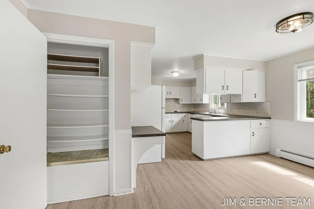 2238 Edgewood Avenue SE Grand Rapids City MI 49546