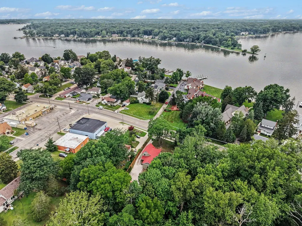 1130 S Shore Drive Holland City MI 49423