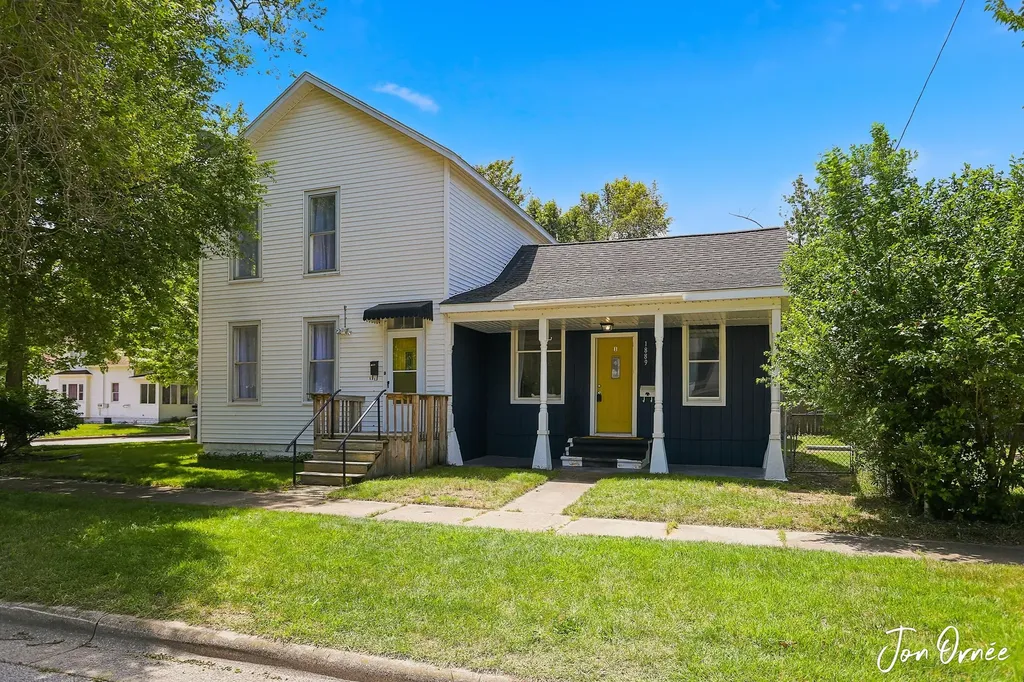 1889 Robinson Street Muskegon City MI 49441