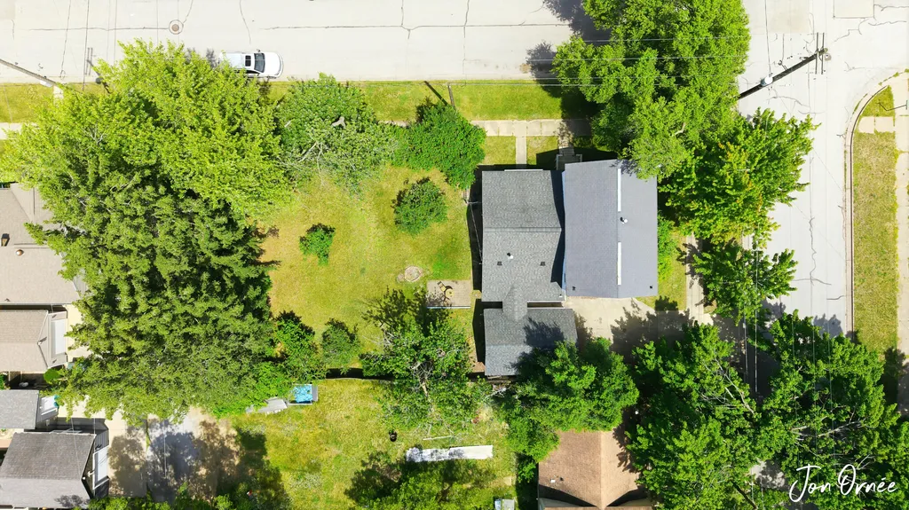 1889 Robinson Street Muskegon City MI 49441