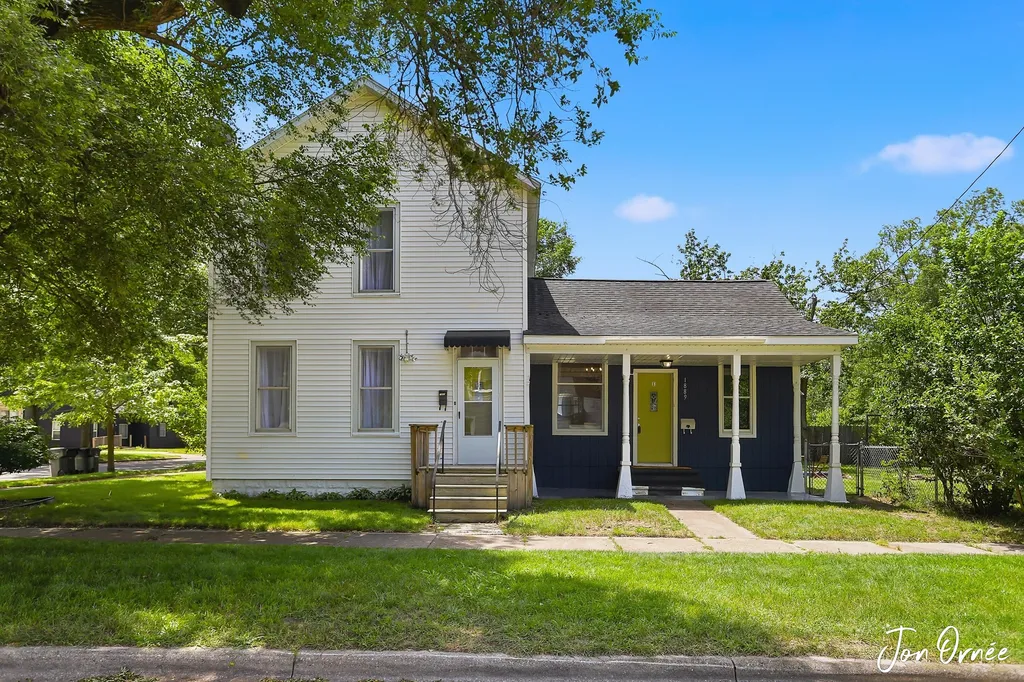 1889 Robinson Street Muskegon City MI 49441