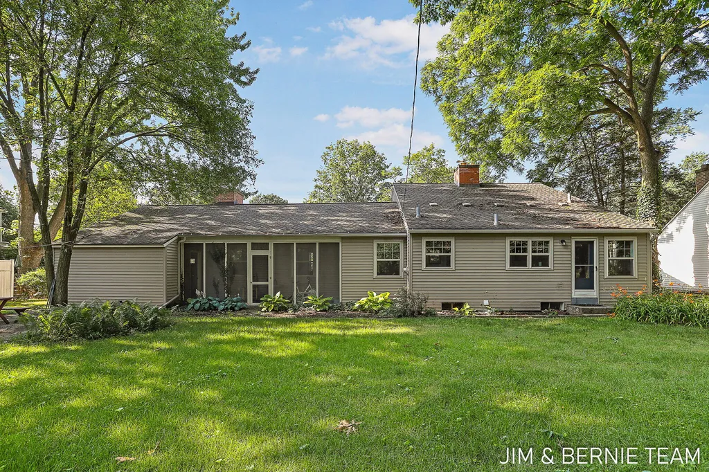 131 E 31st Street Holland City MI 49423