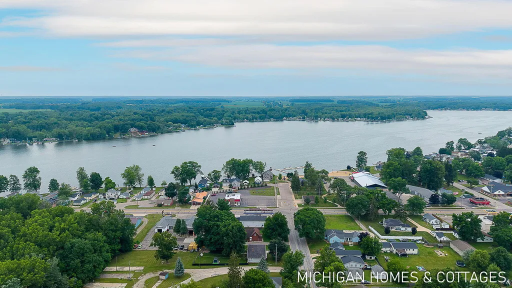 752 Jordan Lake Avenue Lake Odessa Village MI 48849