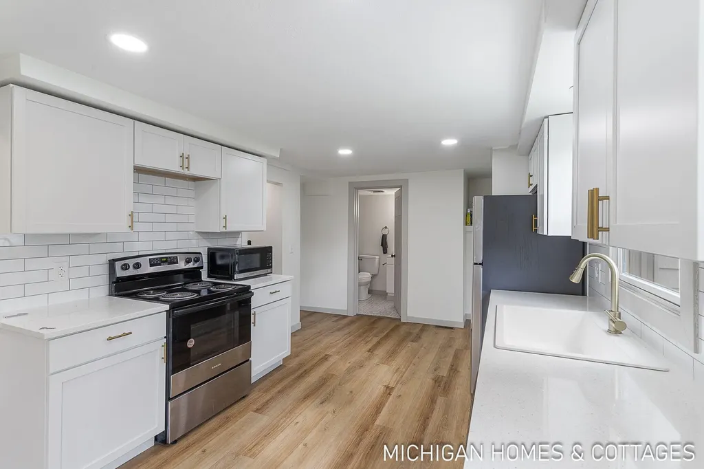 752 Jordan Lake Avenue Lake Odessa Village MI 48849