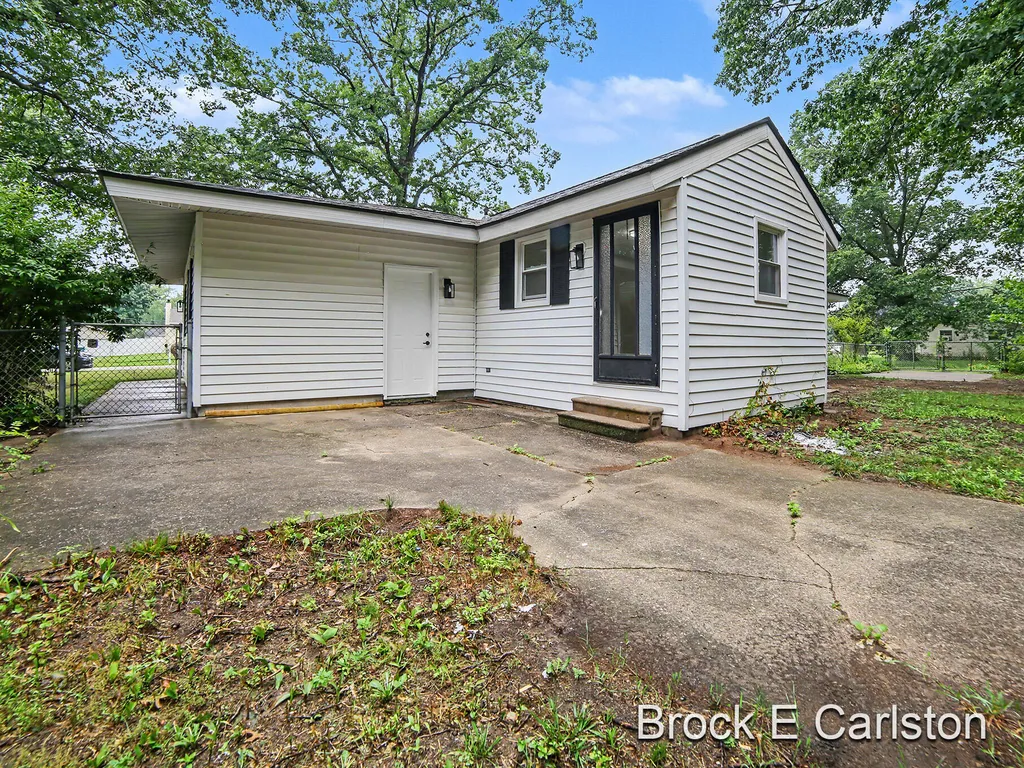 1288 Aspacia Street Laketon Township MI 49445