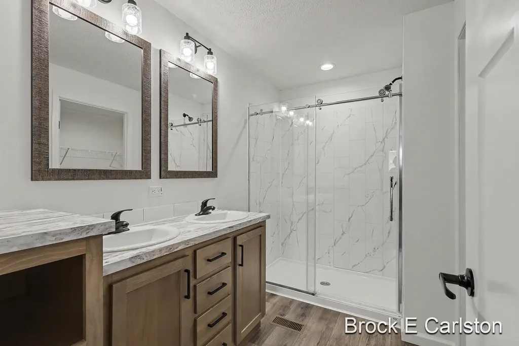 1283 E Ellis Road Norton Shores City MI 49441