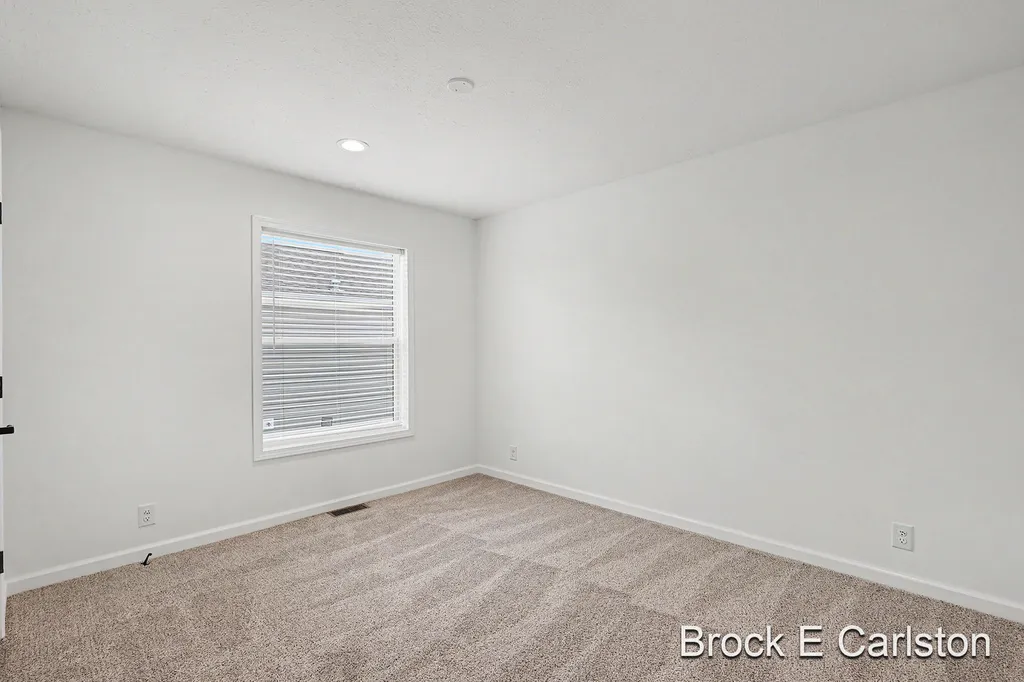 1283 E Ellis Road Norton Shores City MI 49441