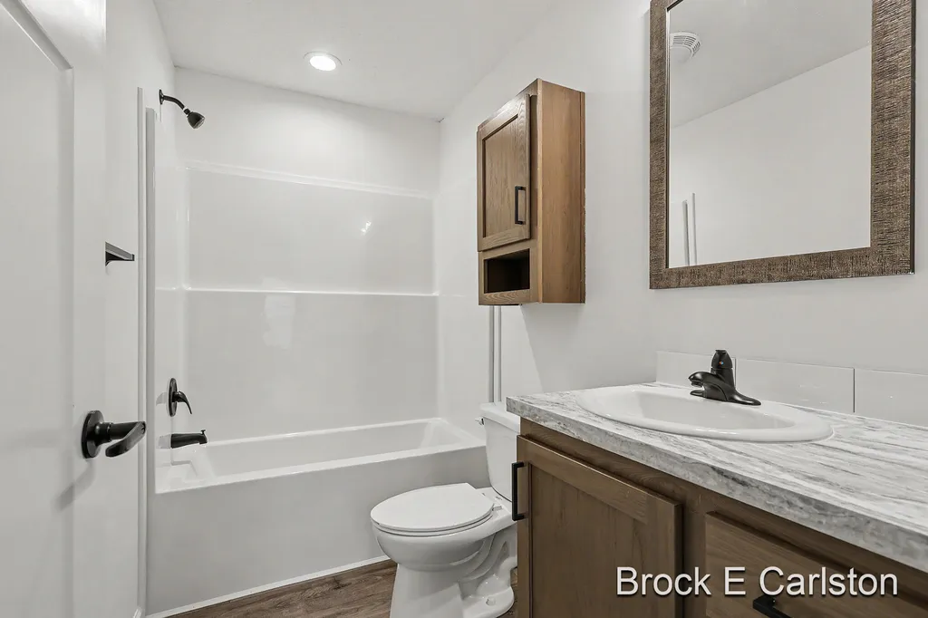 1283 E Ellis Road Norton Shores City MI 49441