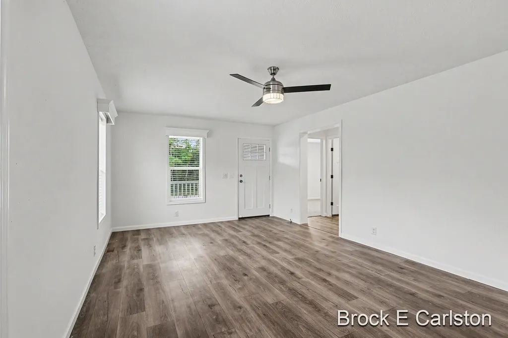 1283 E Ellis Road Norton Shores City MI 49441