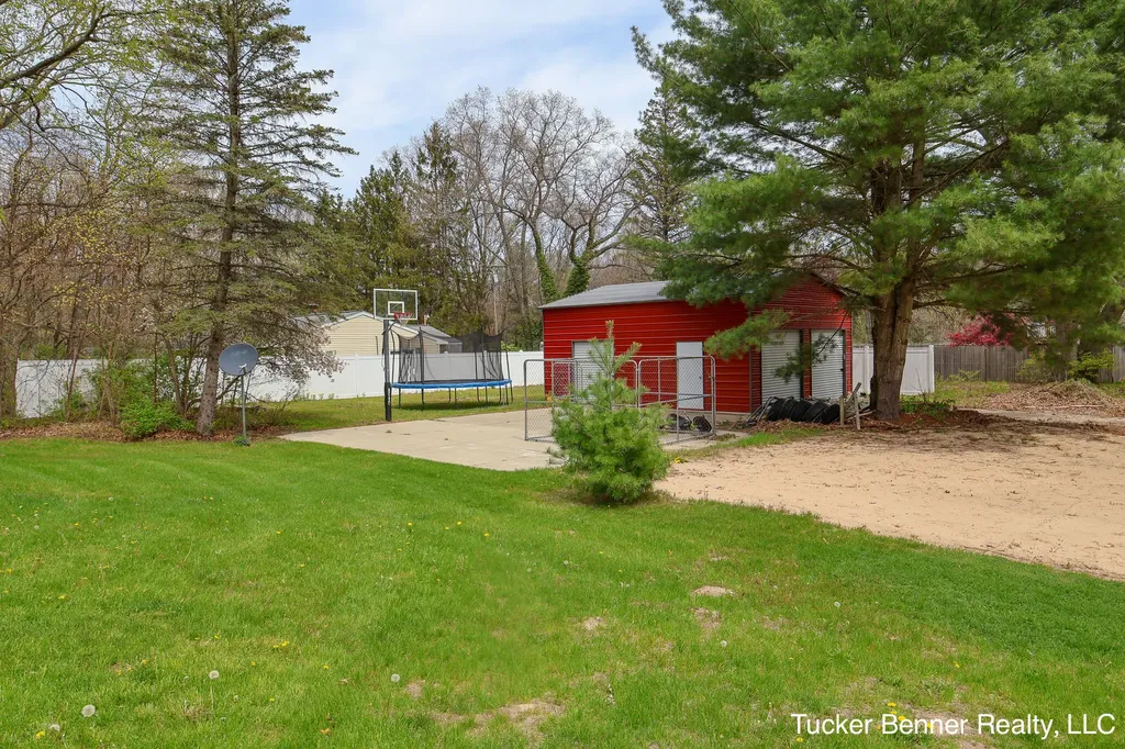 4122 Duck Lake Road Fruitland Township MI 49461