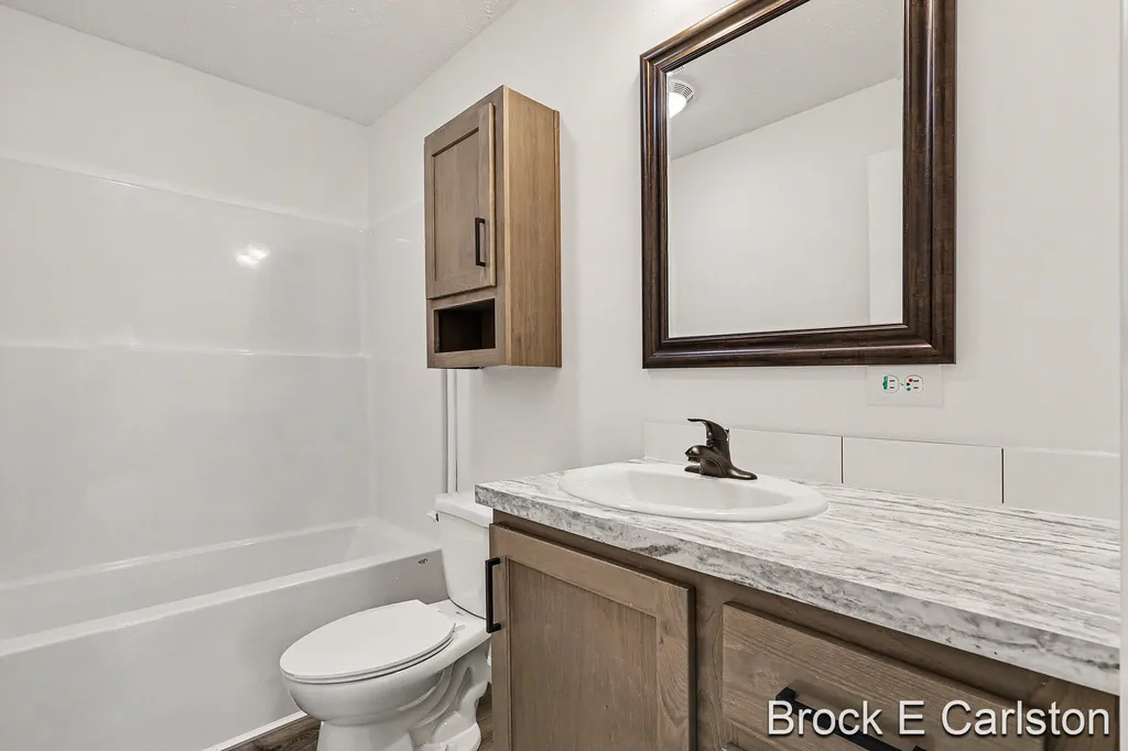 1283 E Ellis Road Norton Shores City MI 49441