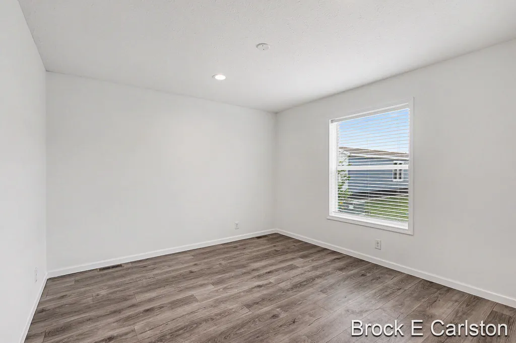 1283 E Ellis Road Norton Shores City MI 49441