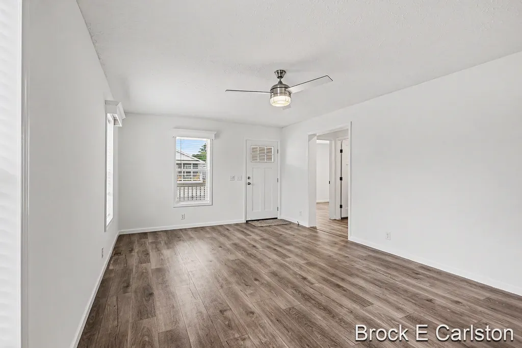 1283 E Ellis Road Norton Shores City MI 49441