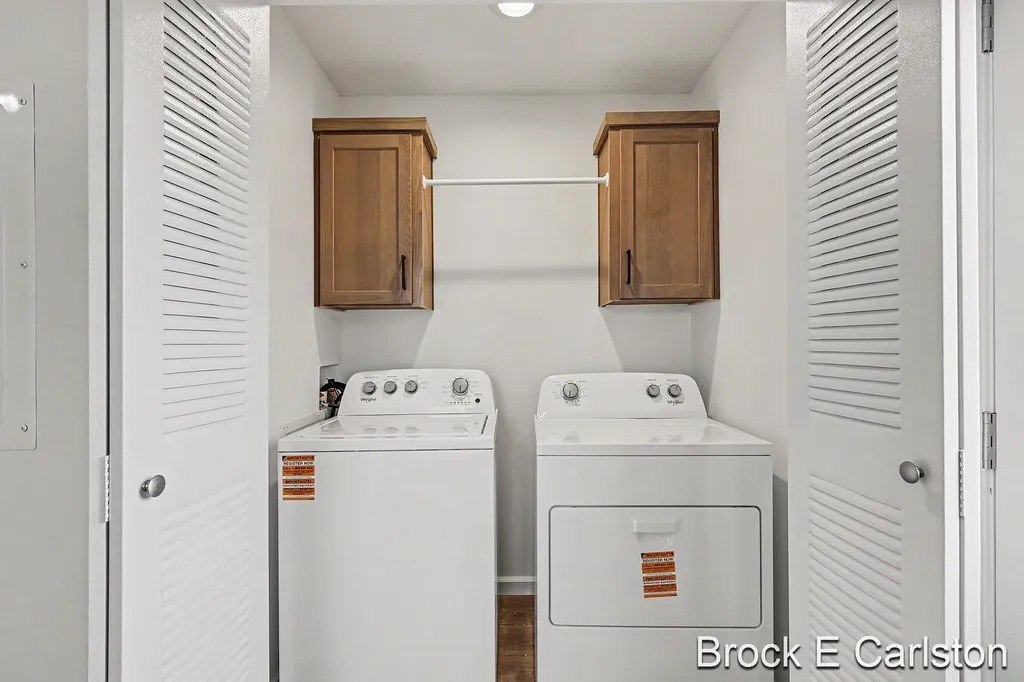 1283 E Ellis Road Norton Shores City MI 49441
