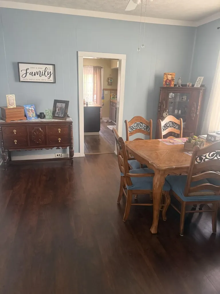 1074 W Grand Avenue Muskegon City MI 49441