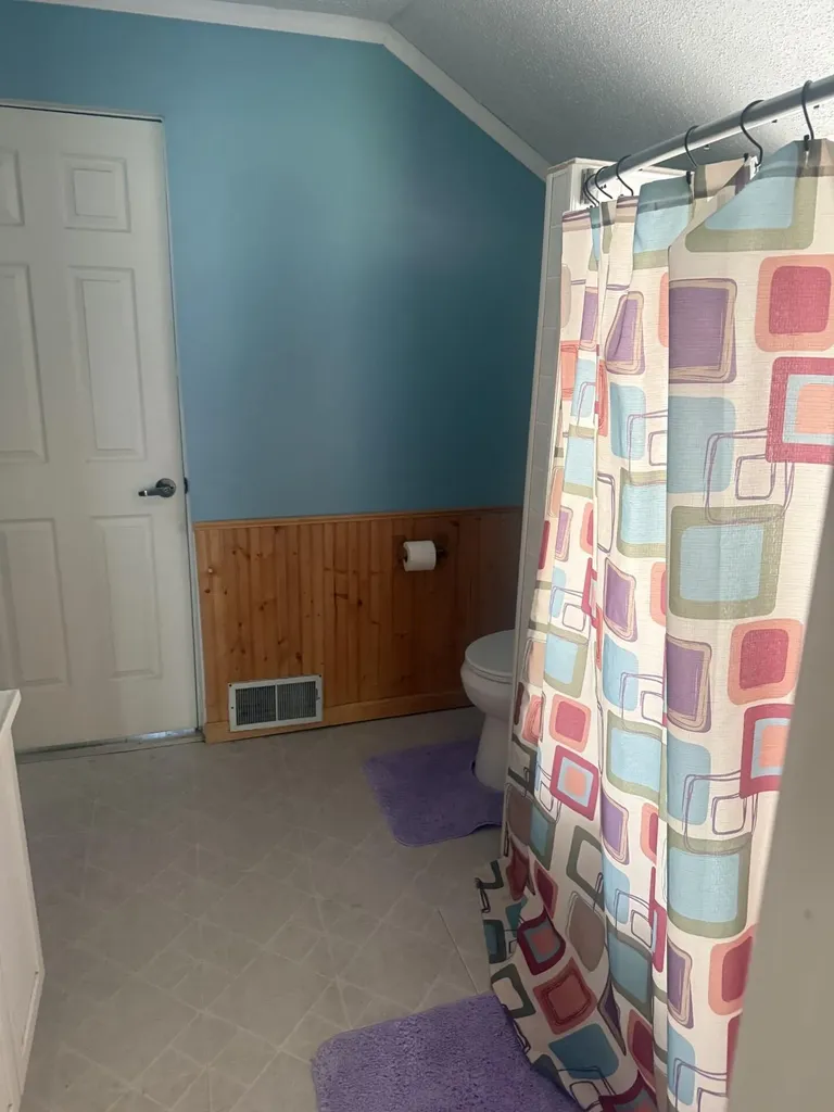 1074 W Grand Avenue Muskegon City MI 49441