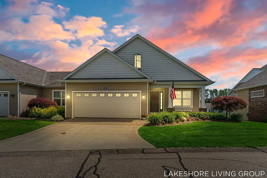 11565 S Lake Drive Holland Charter Township MI 49424
