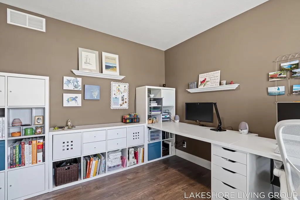 11565 S Lake Drive Holland Charter Township MI 49424