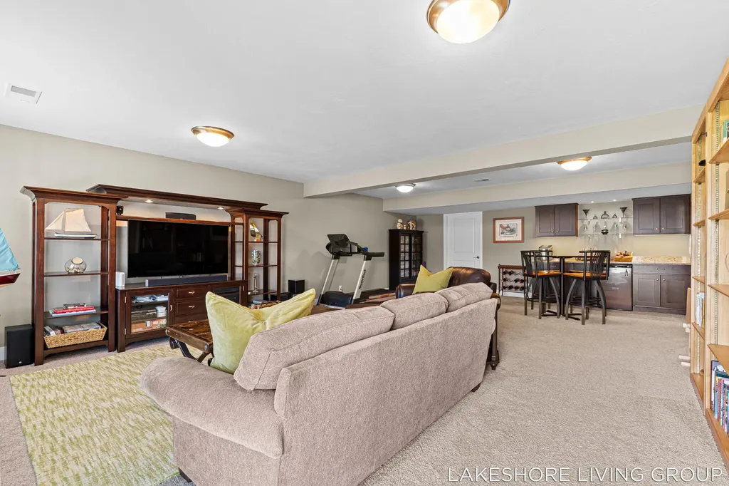 11565 S Lake Drive Holland Charter Township MI 49424
