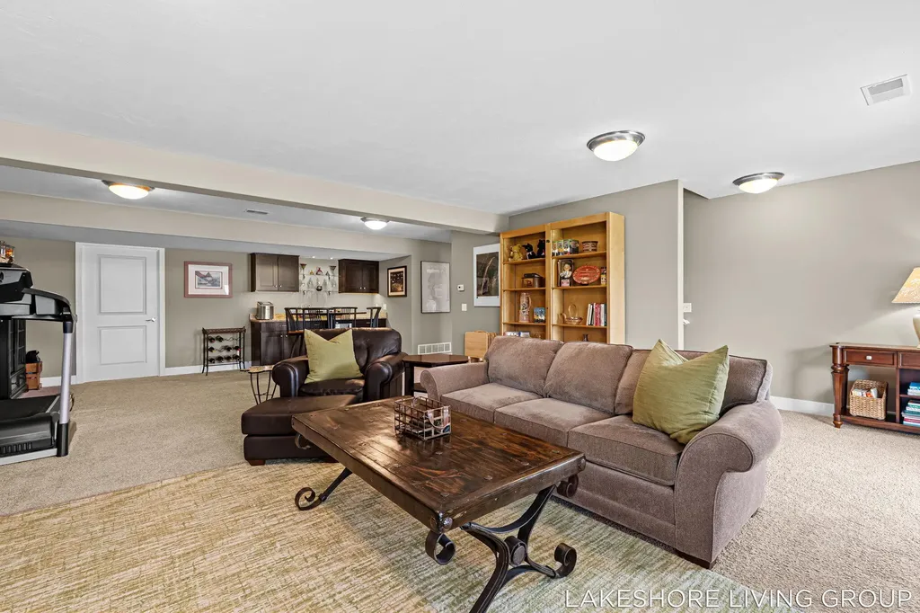 11565 S Lake Drive Holland Charter Township MI 49424