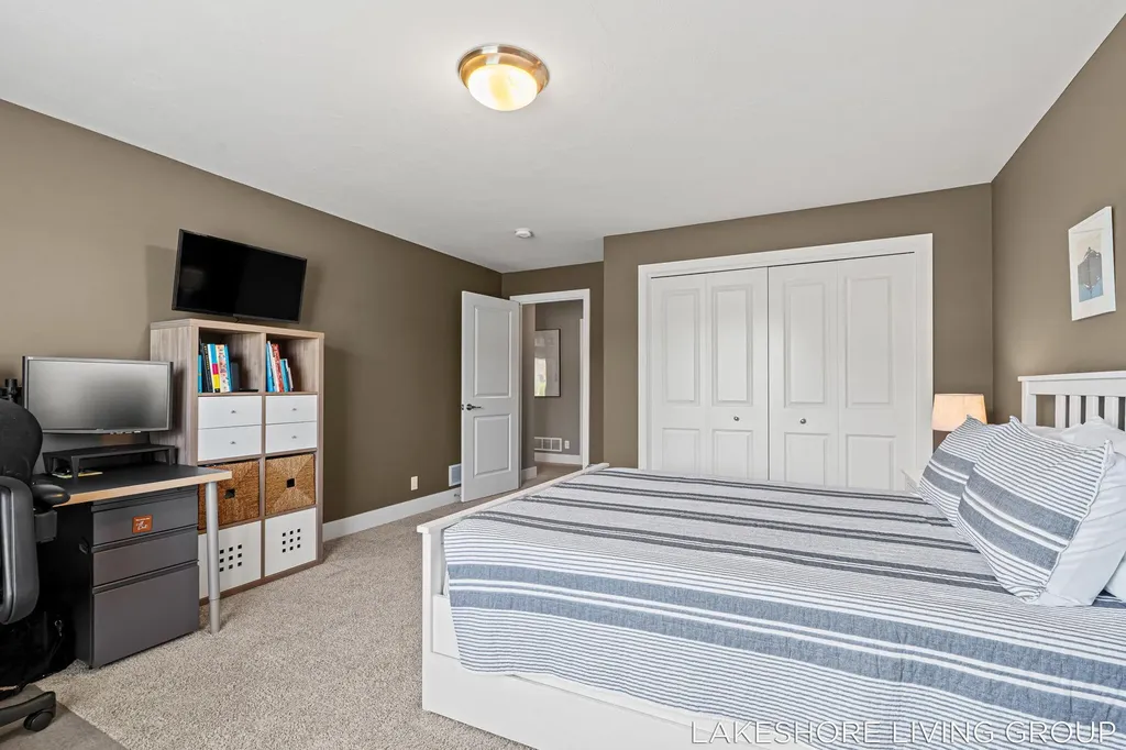 11565 S Lake Drive Holland Charter Township MI 49424