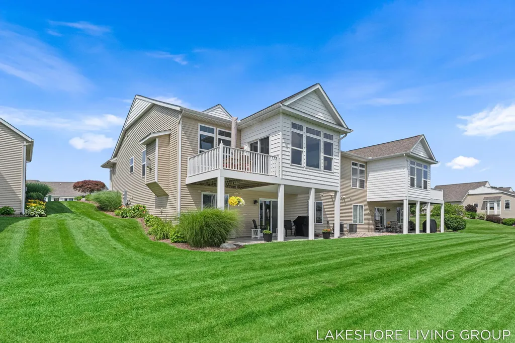 11565 S Lake Drive Holland Charter Township MI 49424