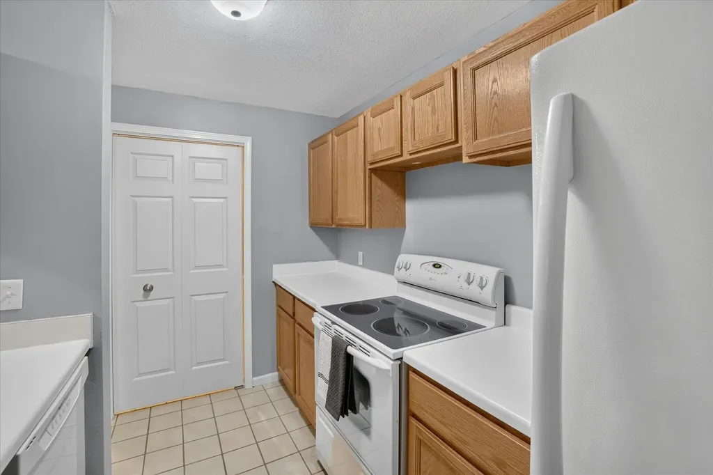 609 Curzon Court Howell City MI 48843