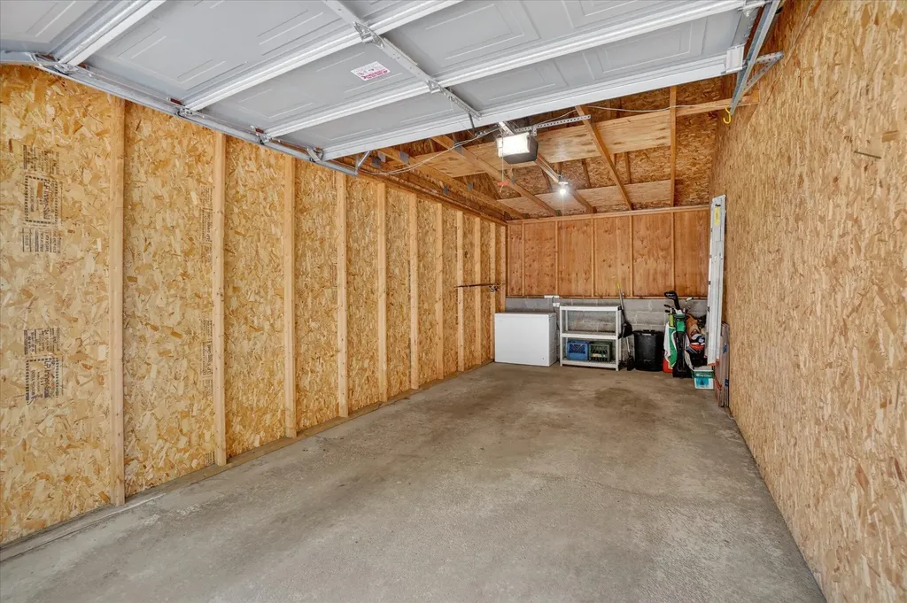 609 Curzon Court Howell City MI 48843