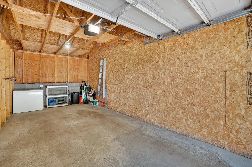 609 Curzon Court Howell City MI 48843