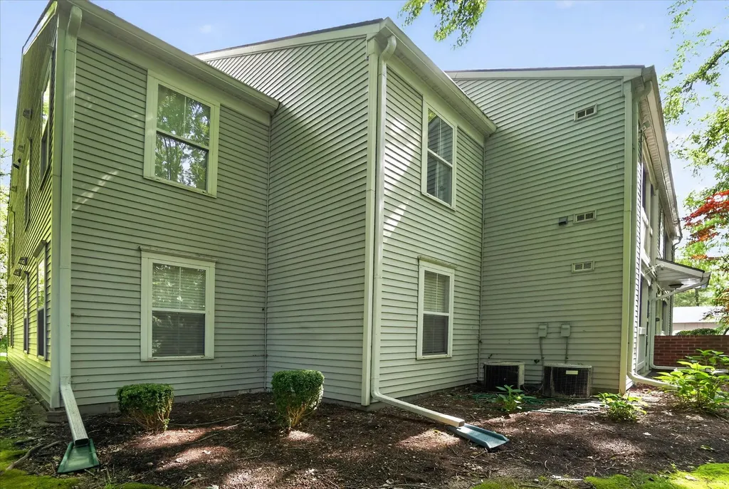 609 Curzon Court Howell City MI 48843