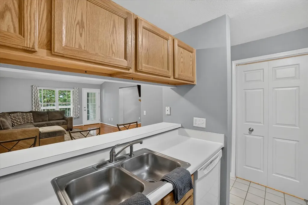 609 Curzon Court Howell City MI 48843