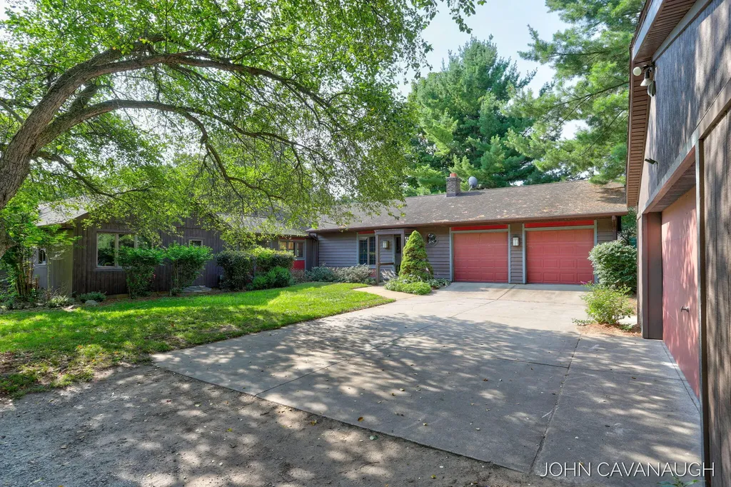 9516 Taft Street Polkton Charter Township MI 49404