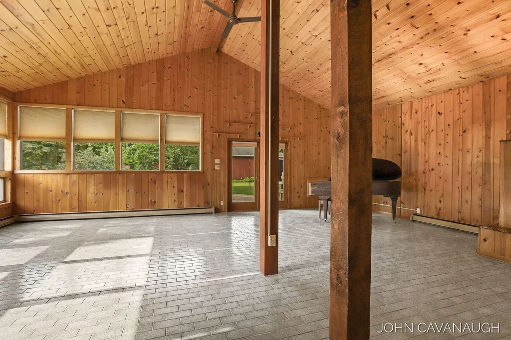 9516 Taft Street Polkton Charter Township MI 49404