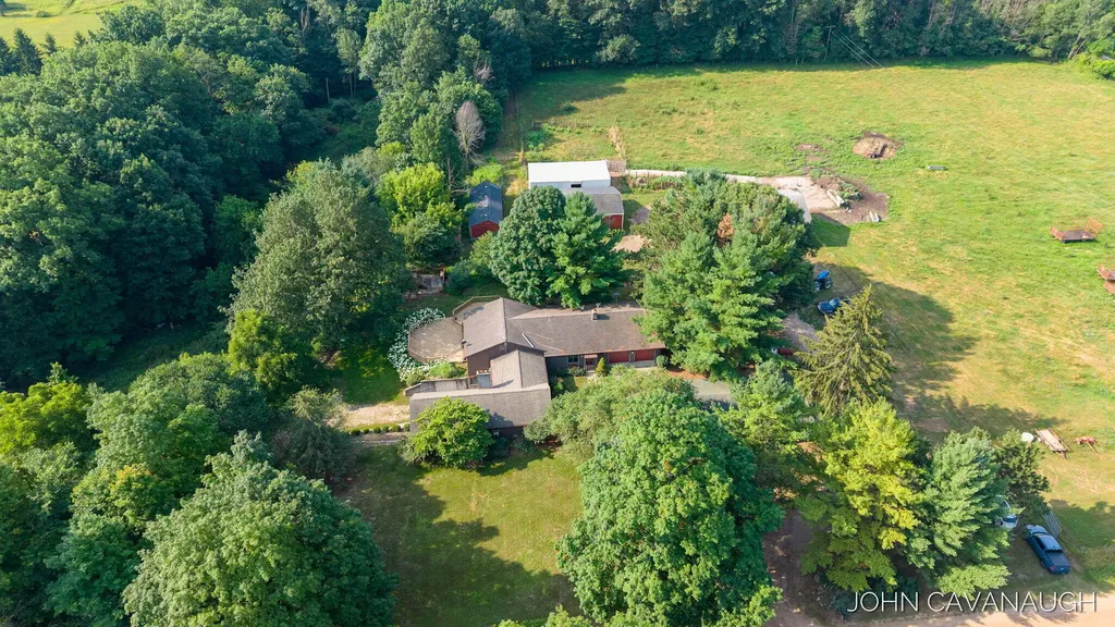 9516 Taft Street Polkton Charter Township MI 49404