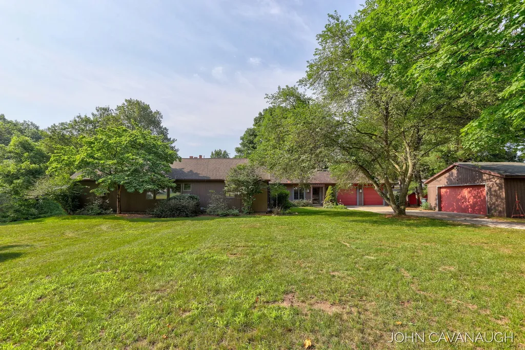 9516 Taft Street Polkton Charter Township MI 49404